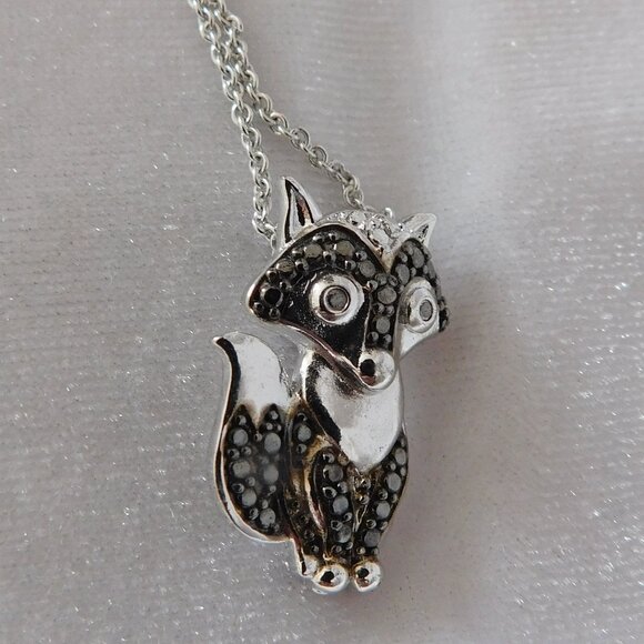 Ladies Sterling Silver Fox Necklace - Picture 1 of 3